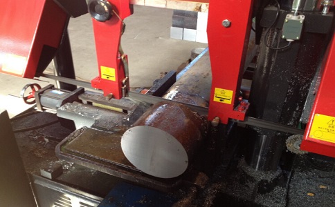 广汉卧式带锯床加工时出现明显振荡如何排查？